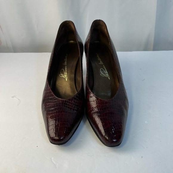 Vintage Joanna Wallace Burgundy Crocodile Pattern Heels Pumps made in Canada - Picture 9 of 9
